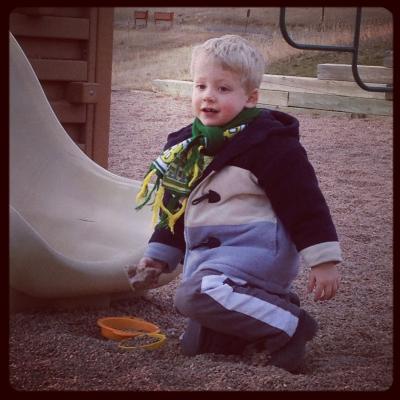 Adrien am Spielplatz, wo wir Mittwochabend noch zusammen waren // Adrien at the playground were we have been n wednesday evening.